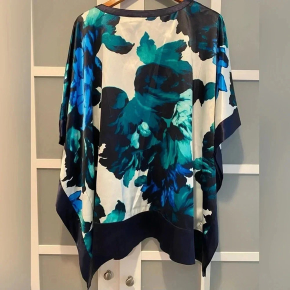 Peter Nygard Women’s Beautiful Colorful Flowing Silky Blouse Women’s Size XL EUC - Picture 4 of 11